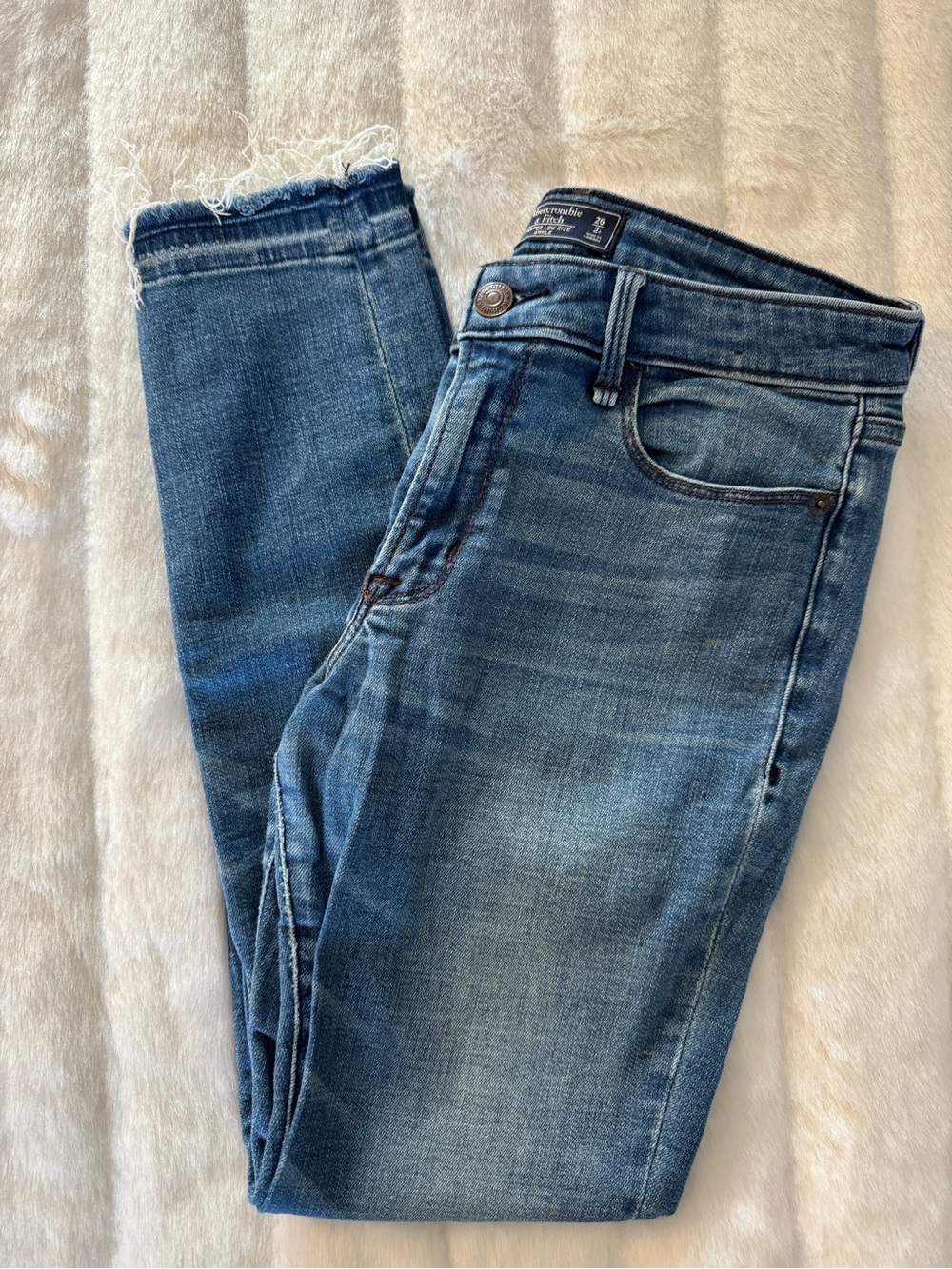 Abercrombie & Fitch Harper Low Rise Ankle Jeans Size 26R